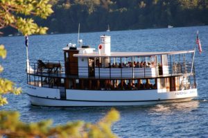 15 Cruise Skaneateles Lake