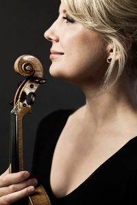 Violinist Elina Vähälä