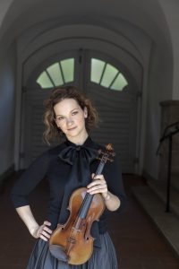 Hilary Hahn, violin credit Dana van Leeuwen