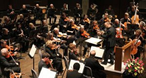 Maestro Lawrence Loh leads Symphoria in concert.